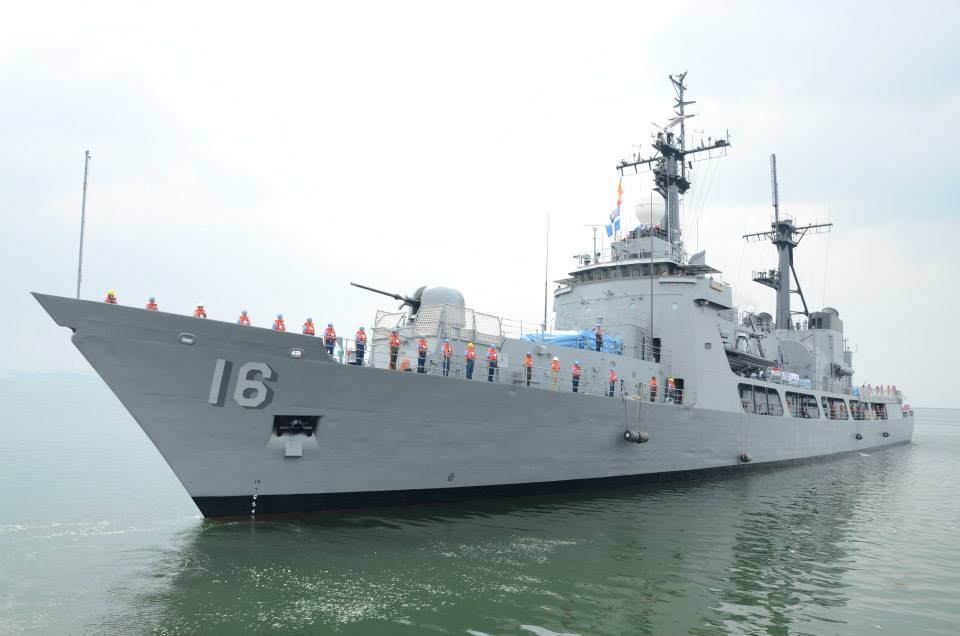 An image of the BRP Ramon Alcaraz (then PS-16, now PS-41), a Del Pilar-class Patrol Vessel.